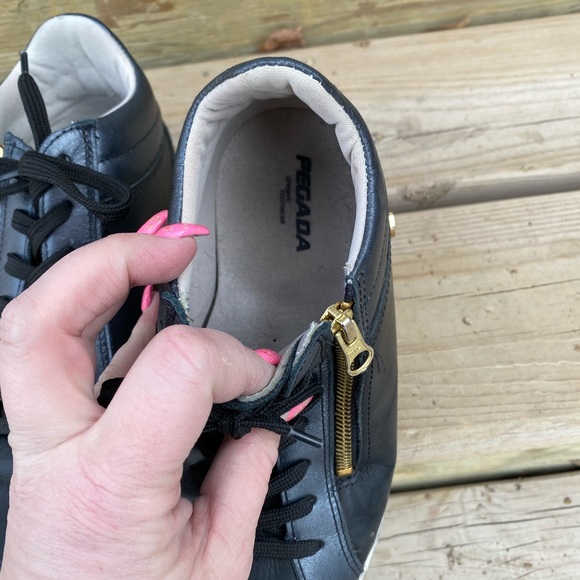 REDUCED 🔴🔴Leather sneakers.... that I paid too much for! - Picture 5 of 7